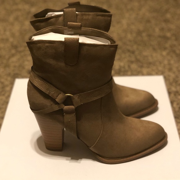 New Women Western Style Bootie - Picture 2 of 6